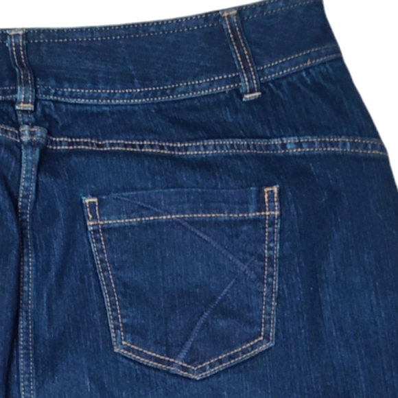 Lane Bryant, Women's Denim Pencil Skirt. SZ 18 - Picture 3 of 9